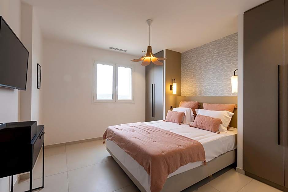 Photo 1 of 16 of Executive 2 Bedroom Apartment