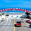 MCM Retro Beachfront Studio Great View, King Bed Remodeled