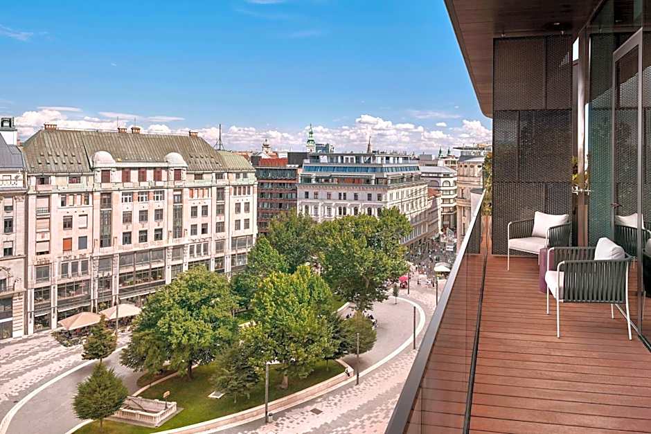 Dorothea Hotel, Budapest, Autograph Collection