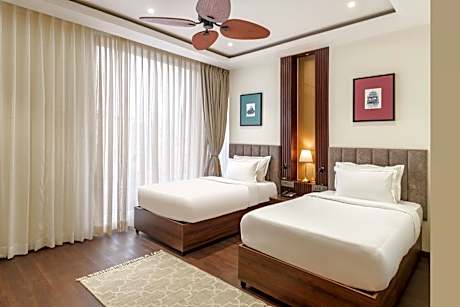 Elegant Twin Bed Room