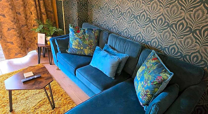 Sir Alfred Munnings Hotel