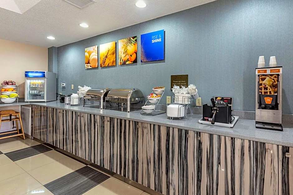 Comfort Suites Pineville - Ballantyne Area