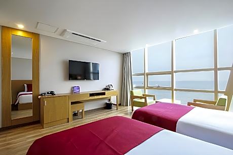 Deluxe Twin Ocean View