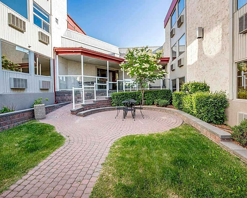 Quality Inn & Conference Centre Red Deer - 50th Avenue