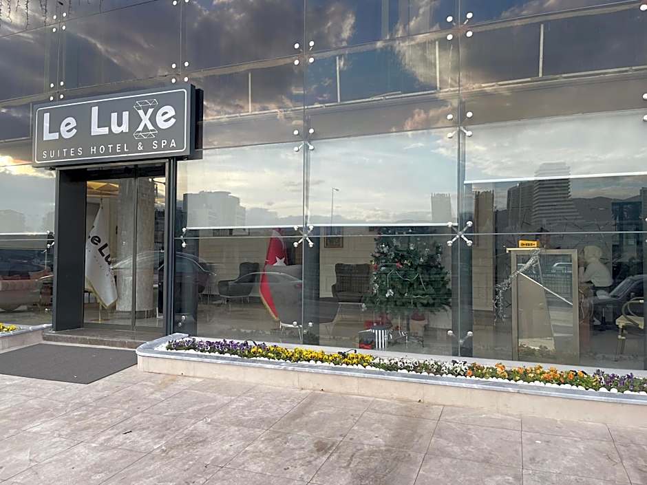 Le Luxe Suites Hotel