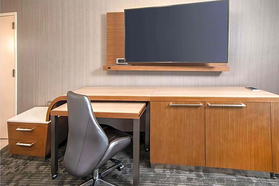 Sonesta Select Allentown Bethlehem Airport