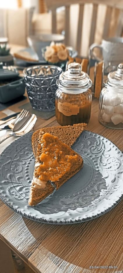 Outlander Boutique B&B King