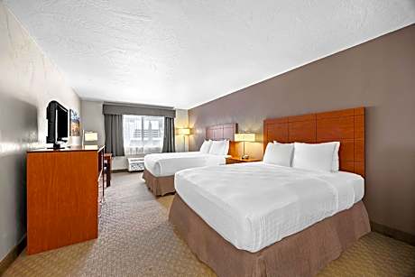 2 Queen Beds Non-Smoking Microwave Fridge Wi-Fi Full Breakfast