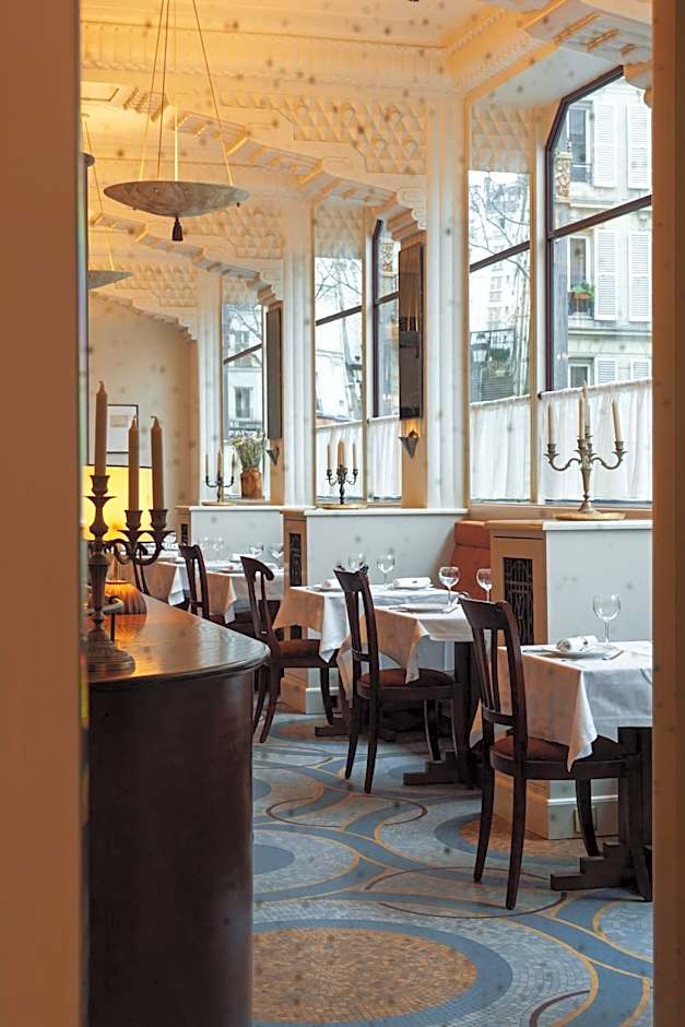 Hotel Carlton's Montmartre