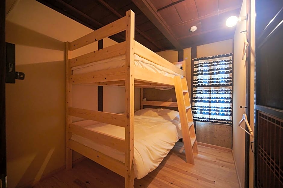 "Sasayama Jyokamachi Guest House KURIYA Semi Double Bunk Bed Cabin for 2-4 Pax - Vacation STAY 91845 "