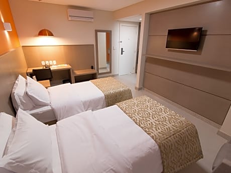 TWIN LUXURY NO SEA VIEW