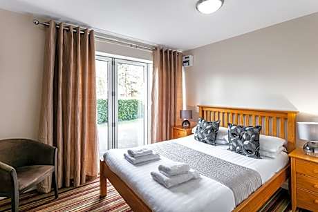 Roydon Marina Village Hotel