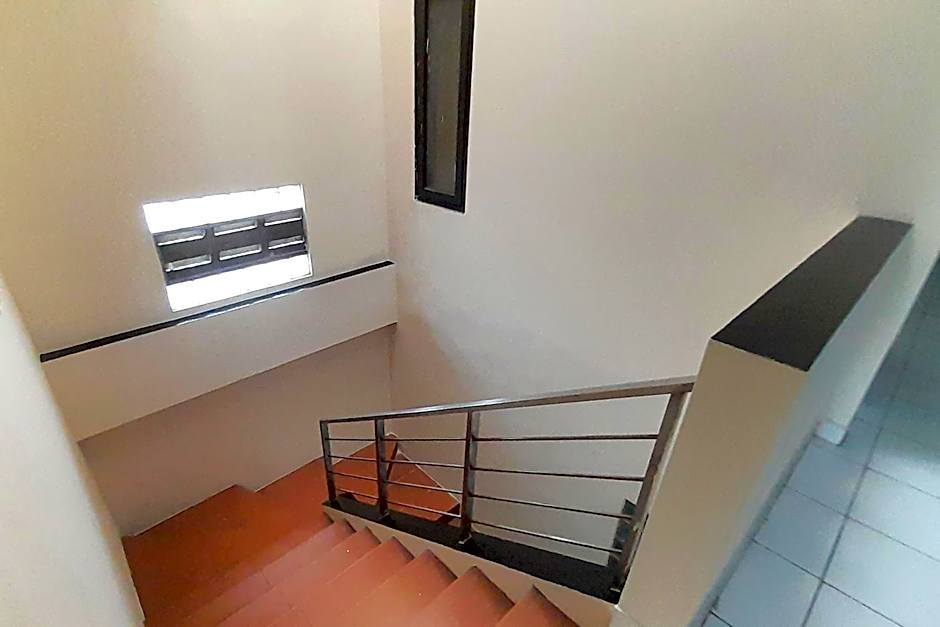 Urbanview Hotel Residence 446 Tanjung Duren