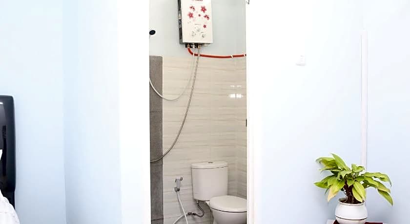 RedDoorz Syariah near Suncity Mall Madiun