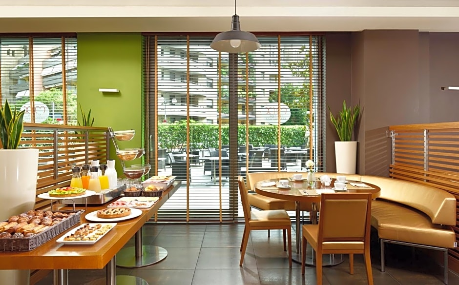 UNAHOTELS The ONE Milano Hotel & Residence