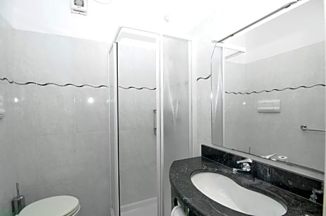 Economy Double or Twin Room - First Floor