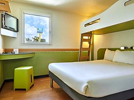 Double Room with Bunk Bed