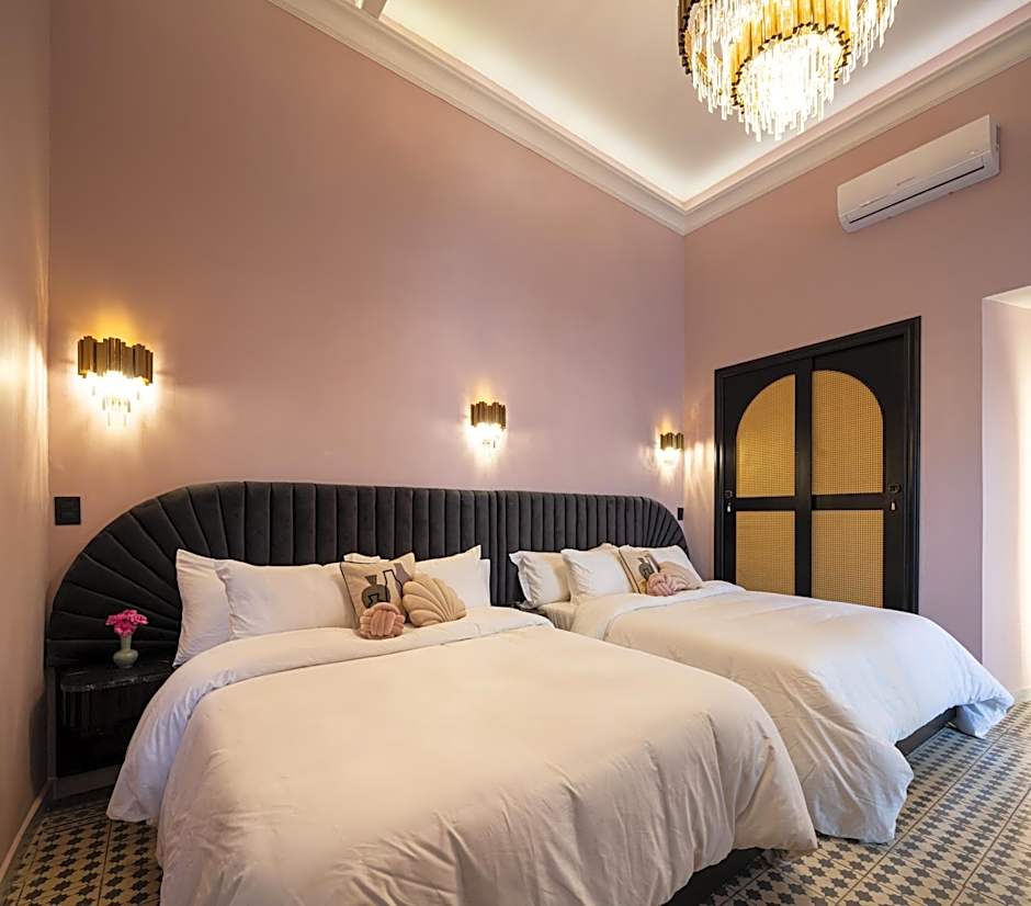 HOLT Hotel De Mi Independencia Double Queen Room