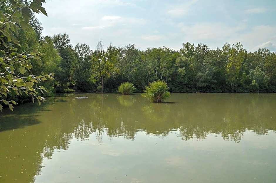 Antal-tavi Fogadó és Horgászparadicsom