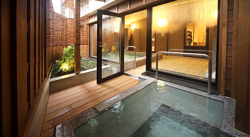 KusatsuOnsen AeruyadoTakamatsu