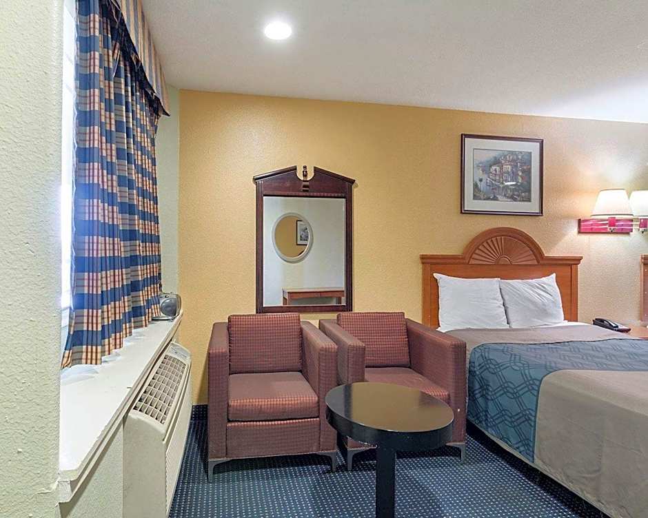 Rodeway Inn South Houston