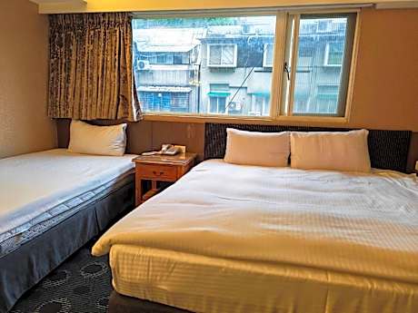 Deluxe three room