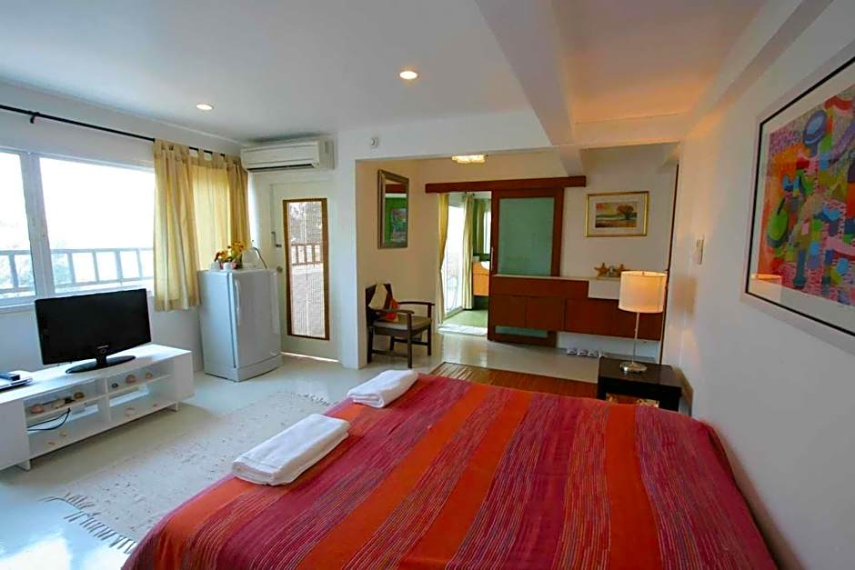 Photo 1 of 4 of Penthouse Suite