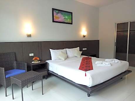Super Deluxe Double Room with Balcony