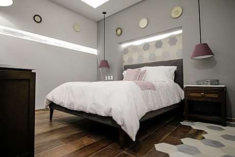Standard Suite (No View)