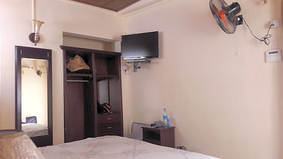 Monalysa Villa & Monalysa Studio