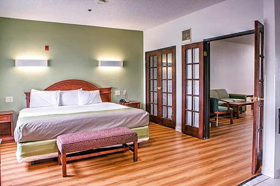 Motel 6-Dallas, TX - Northwest