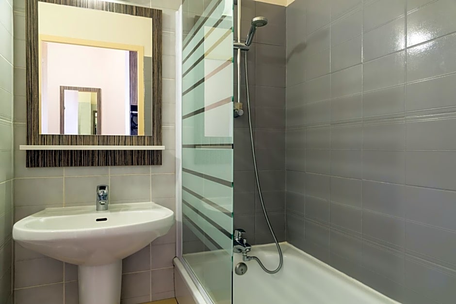 The Originals City, Hotel L'Acropole, Saint-Etienne Sud (Inter-Hotel)