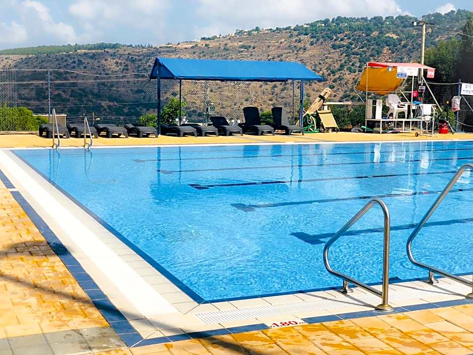 Travel Hotel Eilon