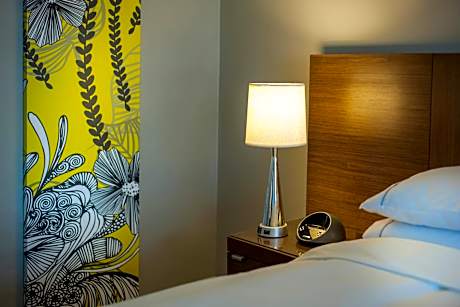 Guest room, 1 King Bed, Garden Building