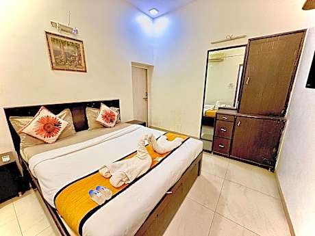 Hotel Jasmine, Ahmedabad