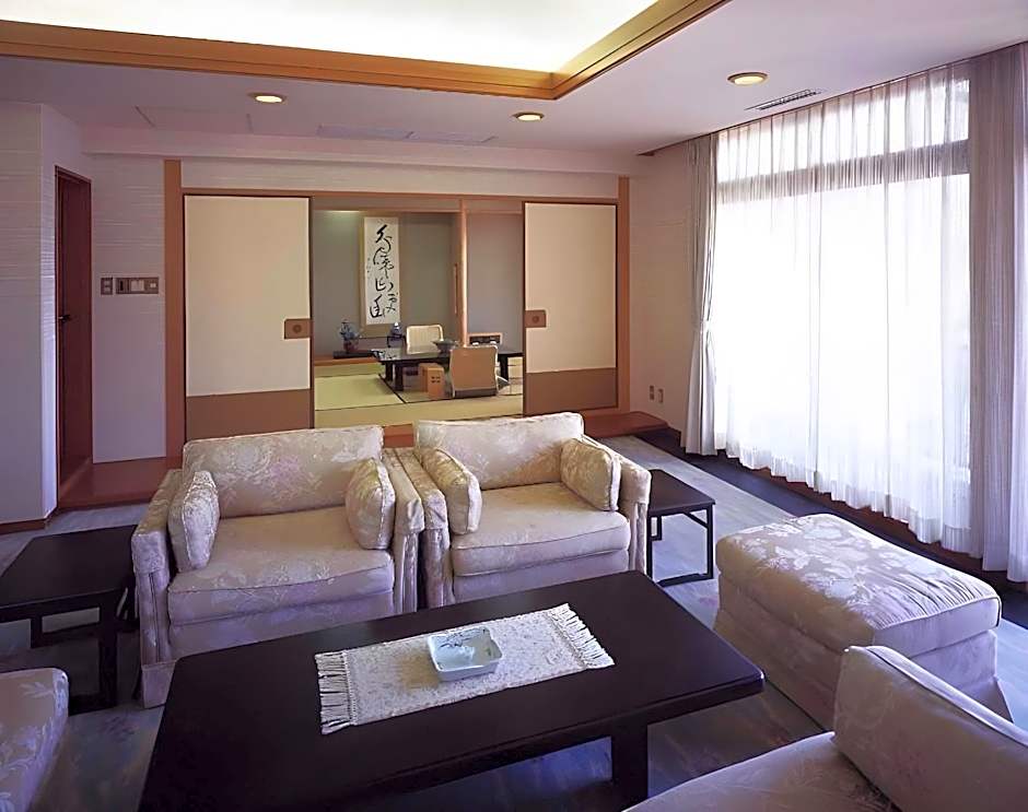 Unzen Miyazaki Ryokan