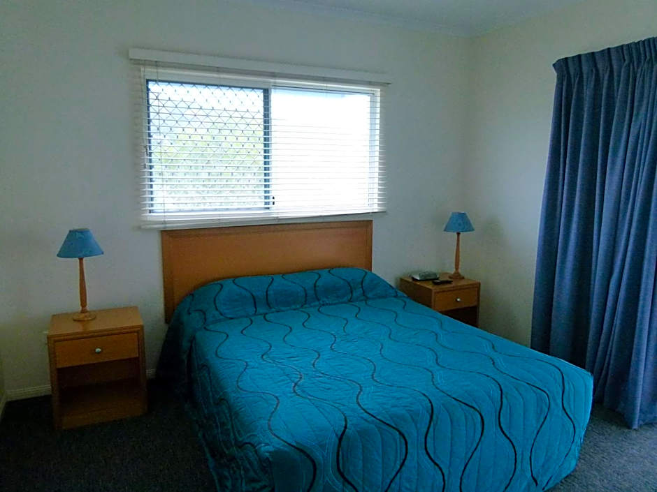 Madison Ocean Breeze Apartments