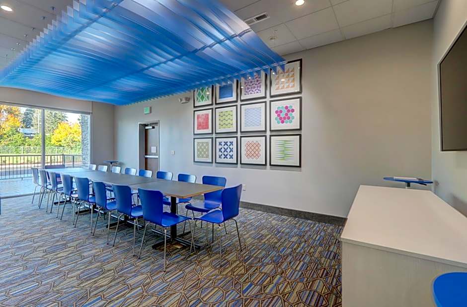 Holiday Inn Express And Suites Auburn Downtown By IHG