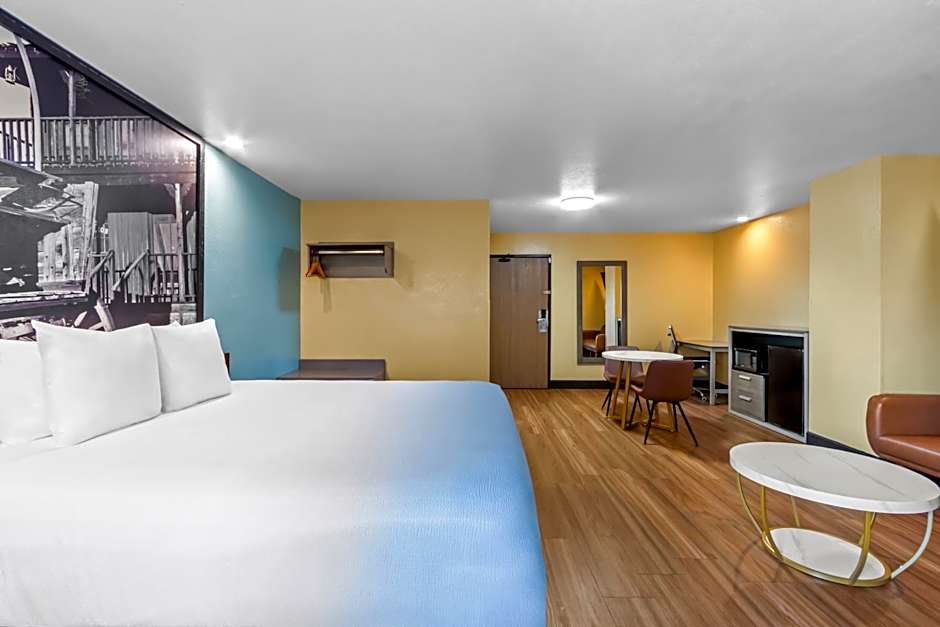 Super 8 by Wyndham - Mesa/Gilbert