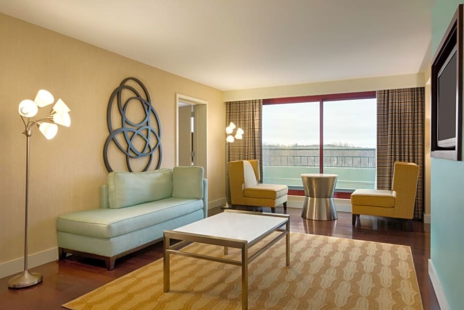 Embassy Suites by Hilton Boston Waltham