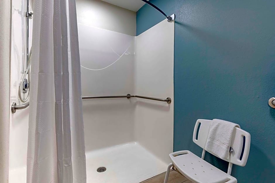 Sleep Inn & Suites