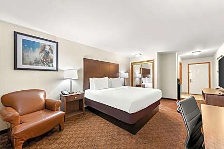 1 King Bed, Smoking Room, Upstairs, Microwave And Refrigerator, High Speed Internet Access, Full Bre