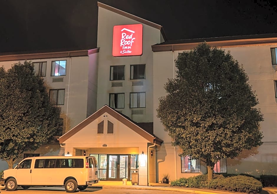 Red Roof Inn & Suites Indianapolis Airport