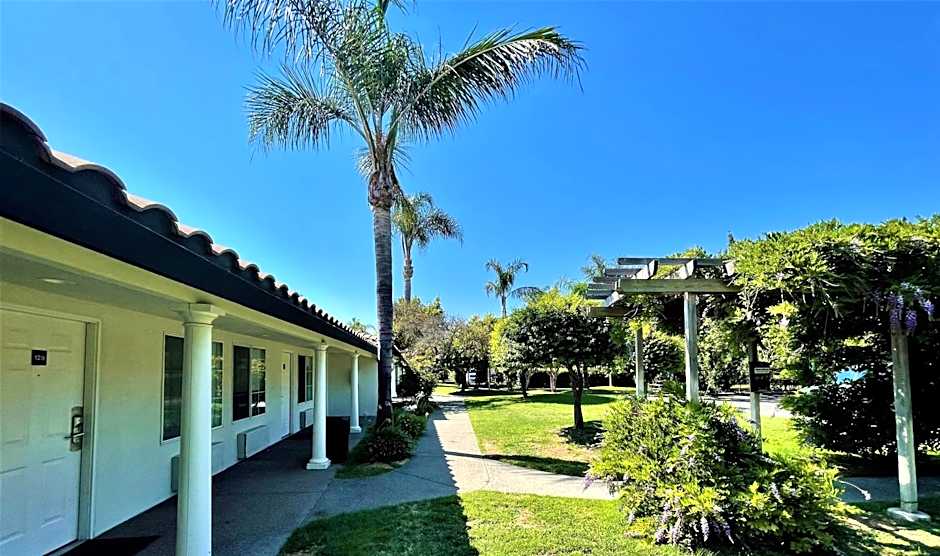 University Park Inn & Suites, an Ascend Collection Hotel