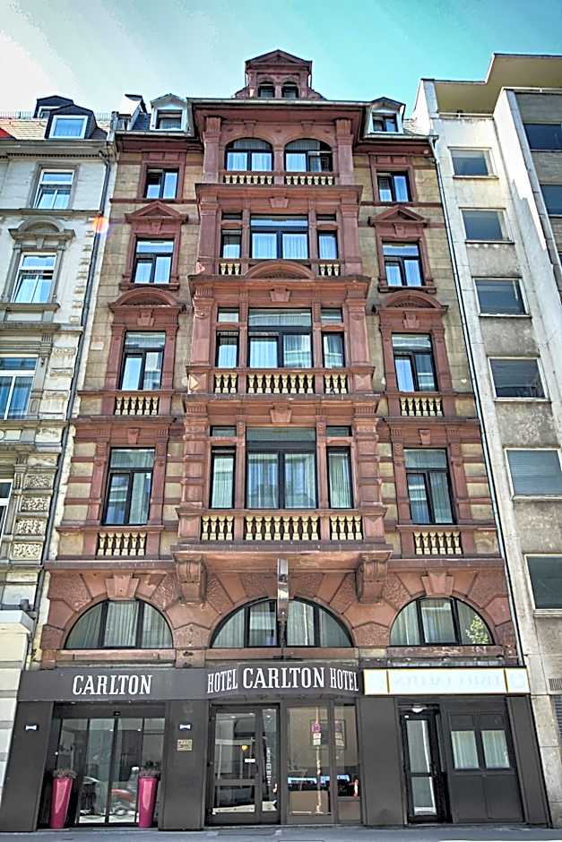 Carlton Hotel