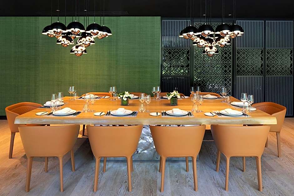 Paragraph Freedom Square, a Luxury Collection Hotel, Tbilisi