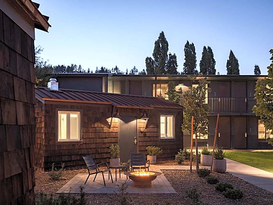 High Country Motor Lodge - Near NAU and Downtown