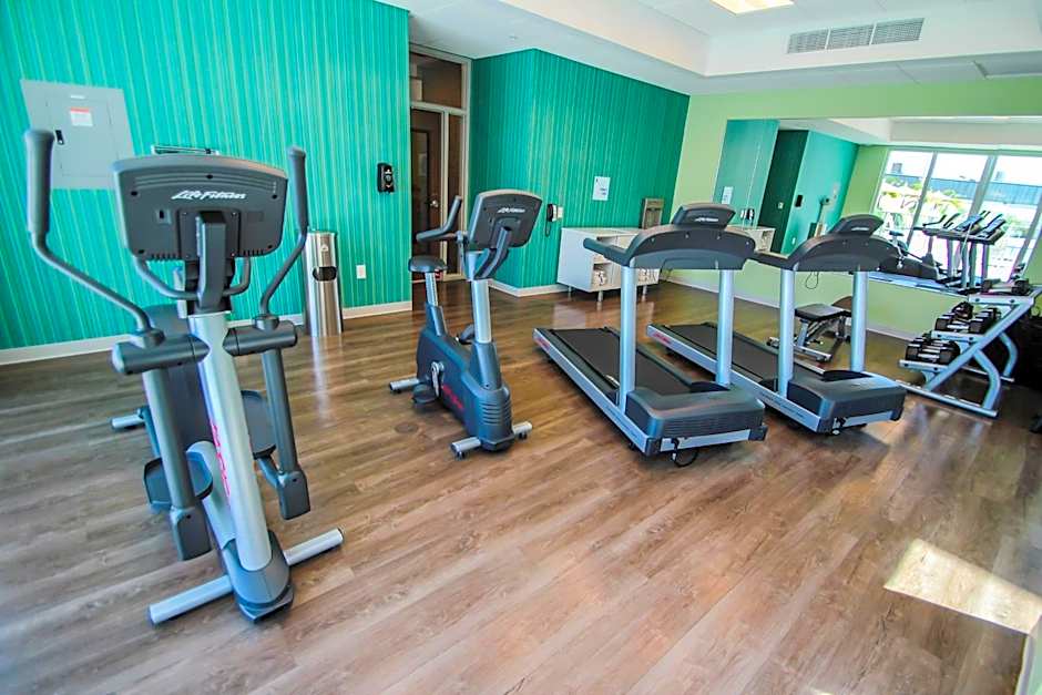 Holiday Inn Express & Suites Miami Airport By IHG