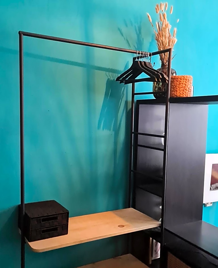 Feel at Home - Holiday Studio