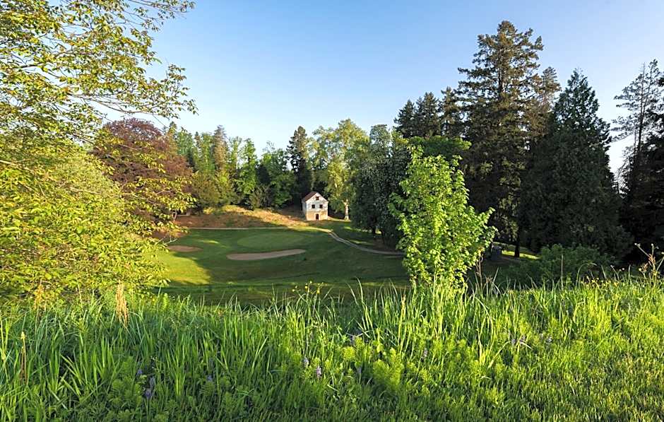 Mokrice Castle Estate